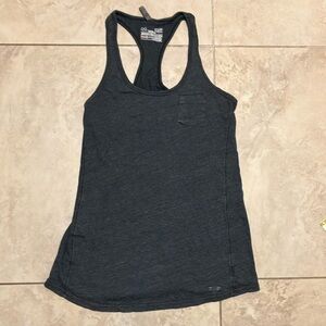 Under Armour tank